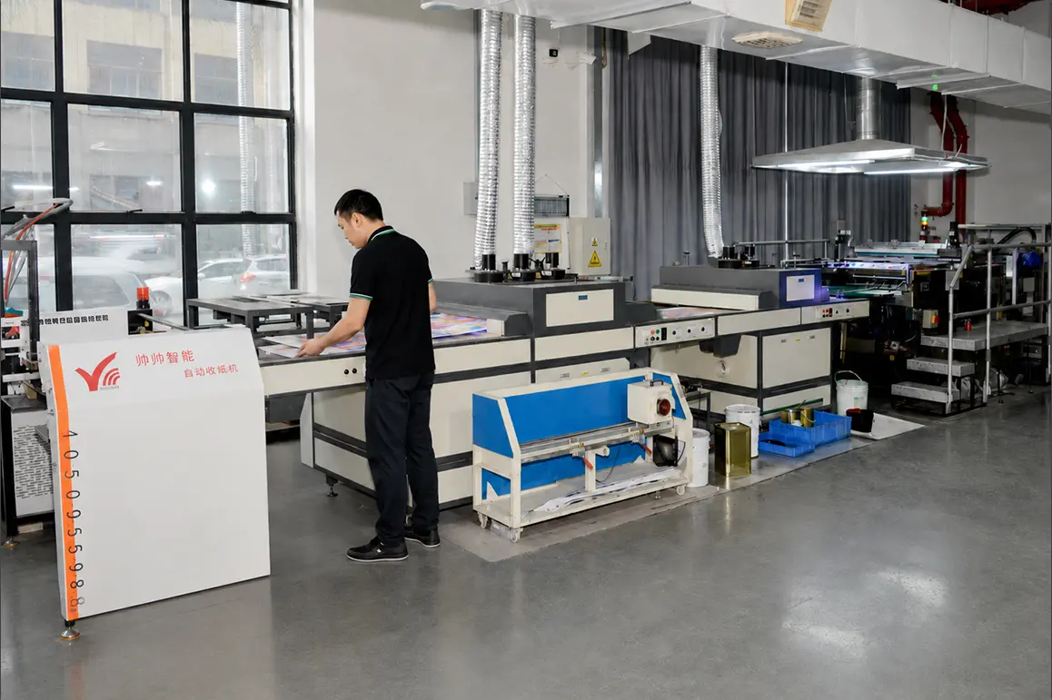 Automatic spot UV machine