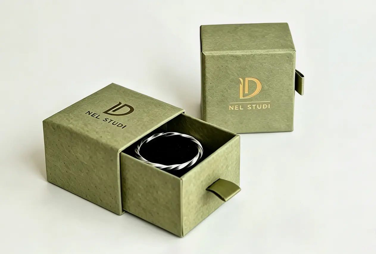 Custom bracelet packaging boxes for jewelry brands